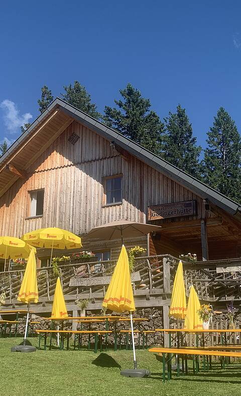 Wandern auf der Koralm. Später Nachmittag an einem der heißesten Sommertage des Jahres. Viele haben einen See dem Berg vorgezogen