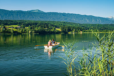 Mit dem Ruderboot am Pressegger See