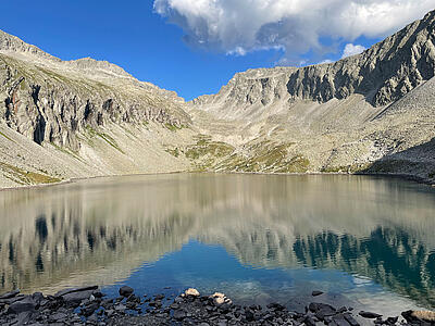 Der Dösner See am Fuße des Säuleck in Mallnitz