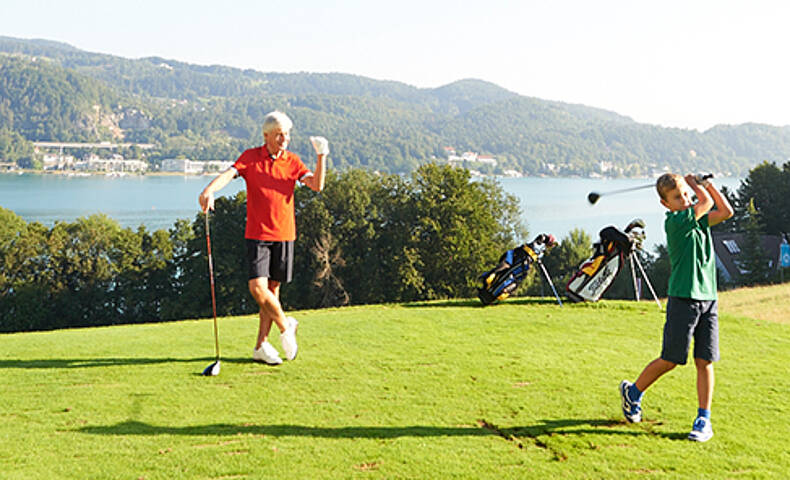 Gemeinsam mit der Familie im Urlaub in Kärnten Golfen